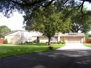 1207 Valley Hill Dr, Lakeland, FL 33813-2281