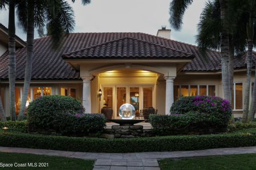 10280 Tropical Trl, Merritt Island, FL 32952-6919