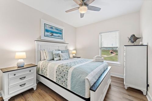 25255 Sausalito Dr, Galveston TX  77554-6910 exterior