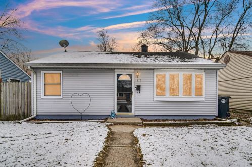 1213 Home Ave, Hobart, IN 46342-4027