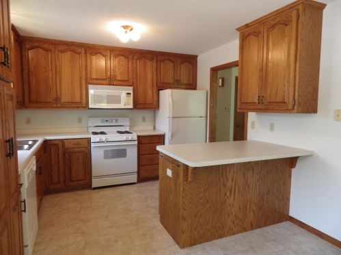 711 Sunwood Park Dr, Saint Cloud, MN 56387-1791