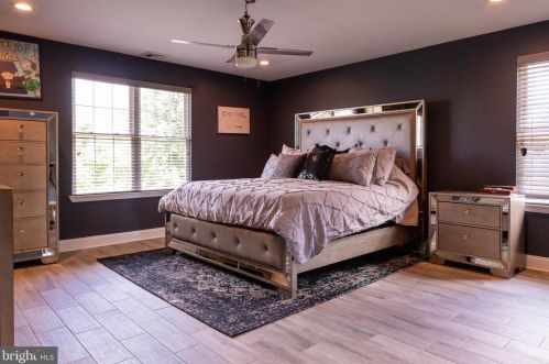 20 Kings Ct, Swedesboro NJ  08085-5033 exterior