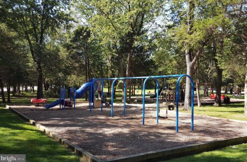 1125 Artic Quill Rd, Herndon VA  20170-3603 exterior