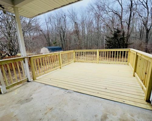 20 Barnum Rd, Danbury CT  06811-2936 exterior