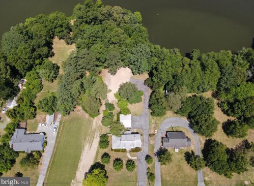 9317 Middleford Rd, Seaford, DE 19973-7832