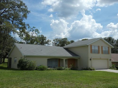 8100 Valley Stream Ln, Port Richey, FL 34667-2359
