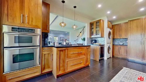 11264 Sunshine Ter, North Hollywood CA  91604-3124 exterior