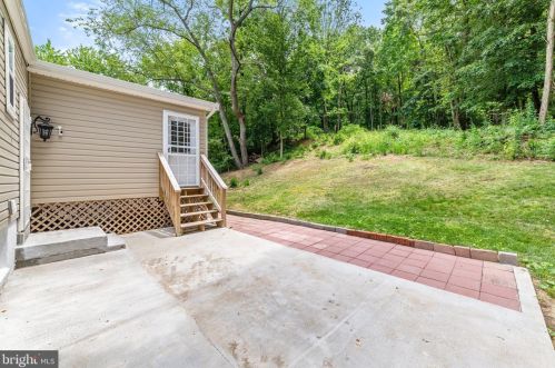 15906 Donald Curtis Dr, Woodbridge VA  22191-4250 exterior