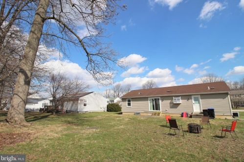 215 Ryans Run, Boothwyn PA  19060-2451 exterior