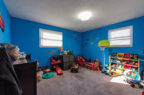 741 Sara Ln, Verona PA  15147-2636 exterior