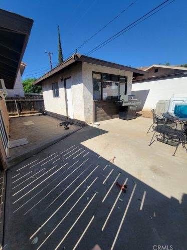 731 Lake St, Lake Elsinore CA  92530-4345 exterior