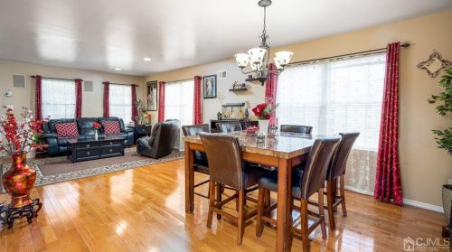 163 Chestnut St, Avenel, NJ 07001-2166