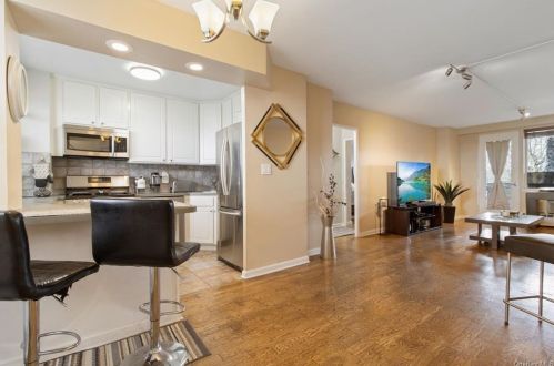 5700 Arlington Ave, Bronx, NY 10471-1502