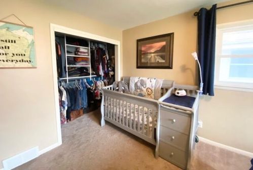 4042 93, Milwaukee WI 53222-1505 exterior