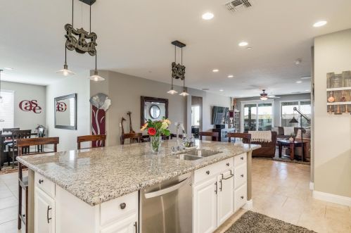 205 Tillman Ct, Folsom CA  95762-9571 exterior