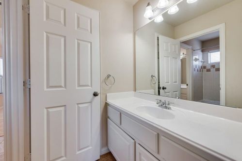 3604 Leanne Dr, Lewisville TX  75022-0962 exterior