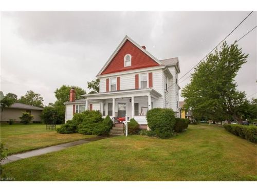 422 Woodland Ave, Elyria, OH 44035-3220