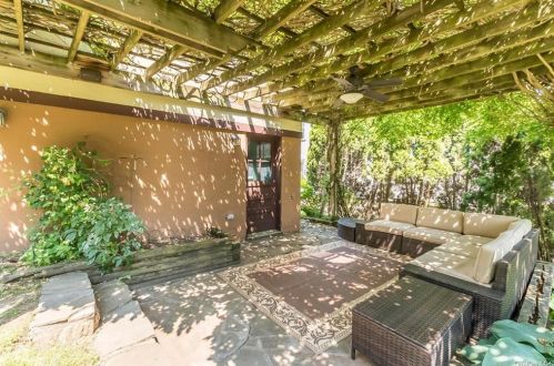 11 Sutton Pl, Crotonville NY  10562-4419 exterior