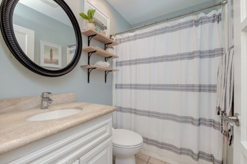 212 41st St, Manhattan Beach CA  90266-3141 exterior