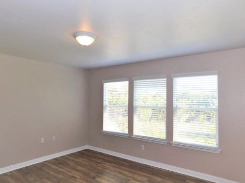 407 Salado Creek Ln, Georgetown TX  78633-6004 exterior
