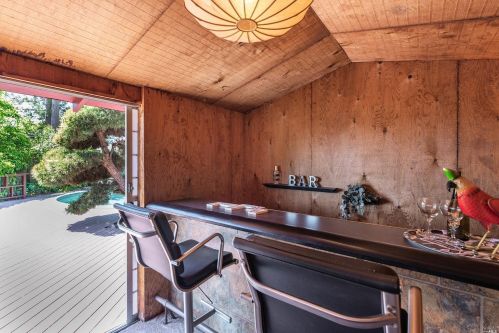 7190 Fircrest Ave, Sebastopol CA  95472-4430 exterior