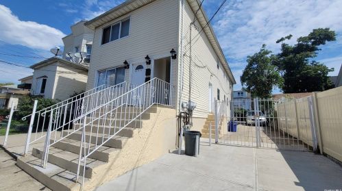 105-49 172nd St, Jamaica, NY 11433