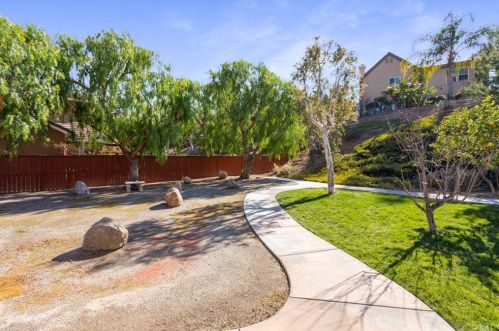 17089 Bluff Vista Ct, Riverside CA 92503-8715 exterior