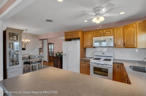 316 Sunset Dr, Pelican Island NJ  08751-2225 exterior