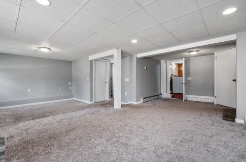 6 Kennedy Dr, Coventry RI 02816-5214 exterior