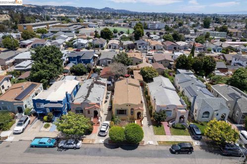 2834 60 Ave, Oakland CA 94605-1504 exterior