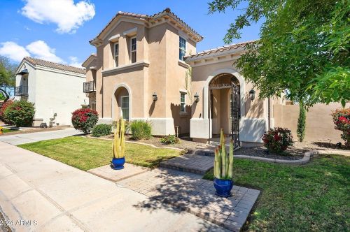 2068 Hackberry Pl, Chandler, AZ 85286-2347