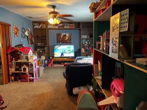 7405 Executive Wood Ct, Port Richey FL  34668-1609 exterior