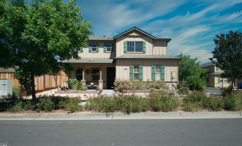 2369 Sandi Ln, Santa Rosa, CA 95403-4209