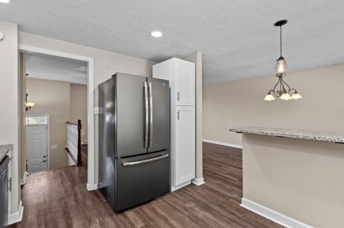 213 Old Oak Rd, Canonsburg PA  15317-2628 exterior