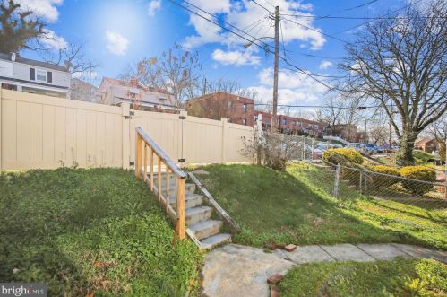 5060 Just St, Washington DC  20019-5558 exterior