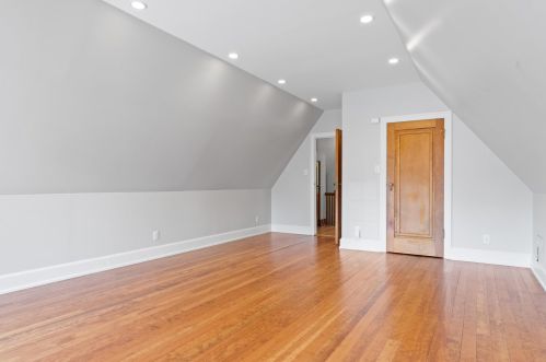 4108 Lk Dr, Milwaukee WI 53211-1719 exterior