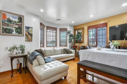 1358 Norton Dr, Far Rockaway, NY 11691-1638