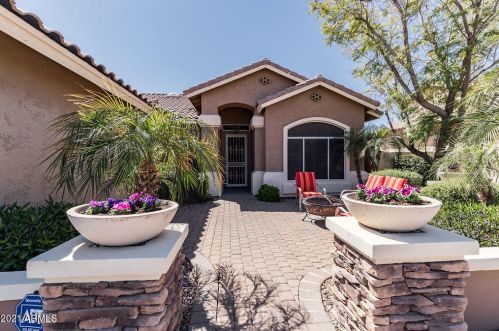 297 Ivanhoe St, Gilbert, AZ 85233-8758