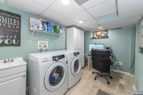 129 Philip Ave, Elmwood Park NJ  07407-2136 exterior