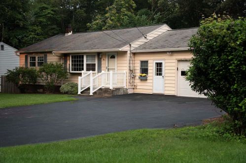 28 Widmer Rd, New Hamburg, NY 12590-3020