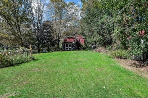 28 Bellamy Rd, Dover, NH 03820-4349