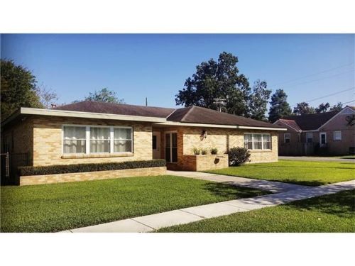 701 Mehle St, Arabi, LA 70032-1148