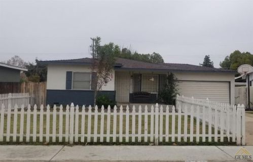 415 Walnut St, Bakersfield, CA 93263-2243
