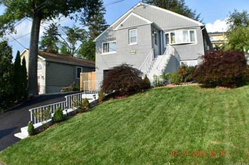9 Lawrence Ave, Elmsford, NY 10523-2203