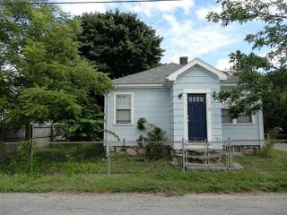 55 Morgan St, Portsmouth, RI 02871-4723