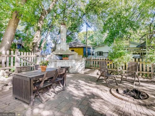 1006 3 St, Stillwater MN 55082-6220 exterior