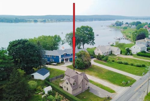 18 Niantic River Rd, Waterford, CT 06385-3120