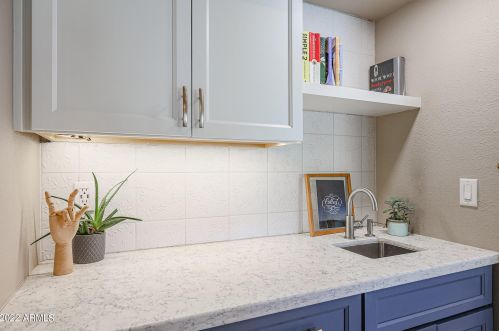 1712 Tulsa St, Chandler AZ  85225-8228 exterior