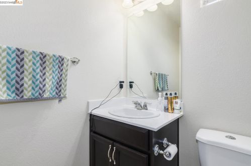 415 Sonnet Ct, Oakley CA  94561-5087 exterior