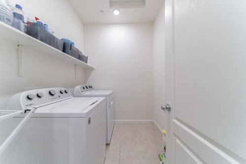 580 Gabriele Ct, Hollister CA  95023-3478 exterior